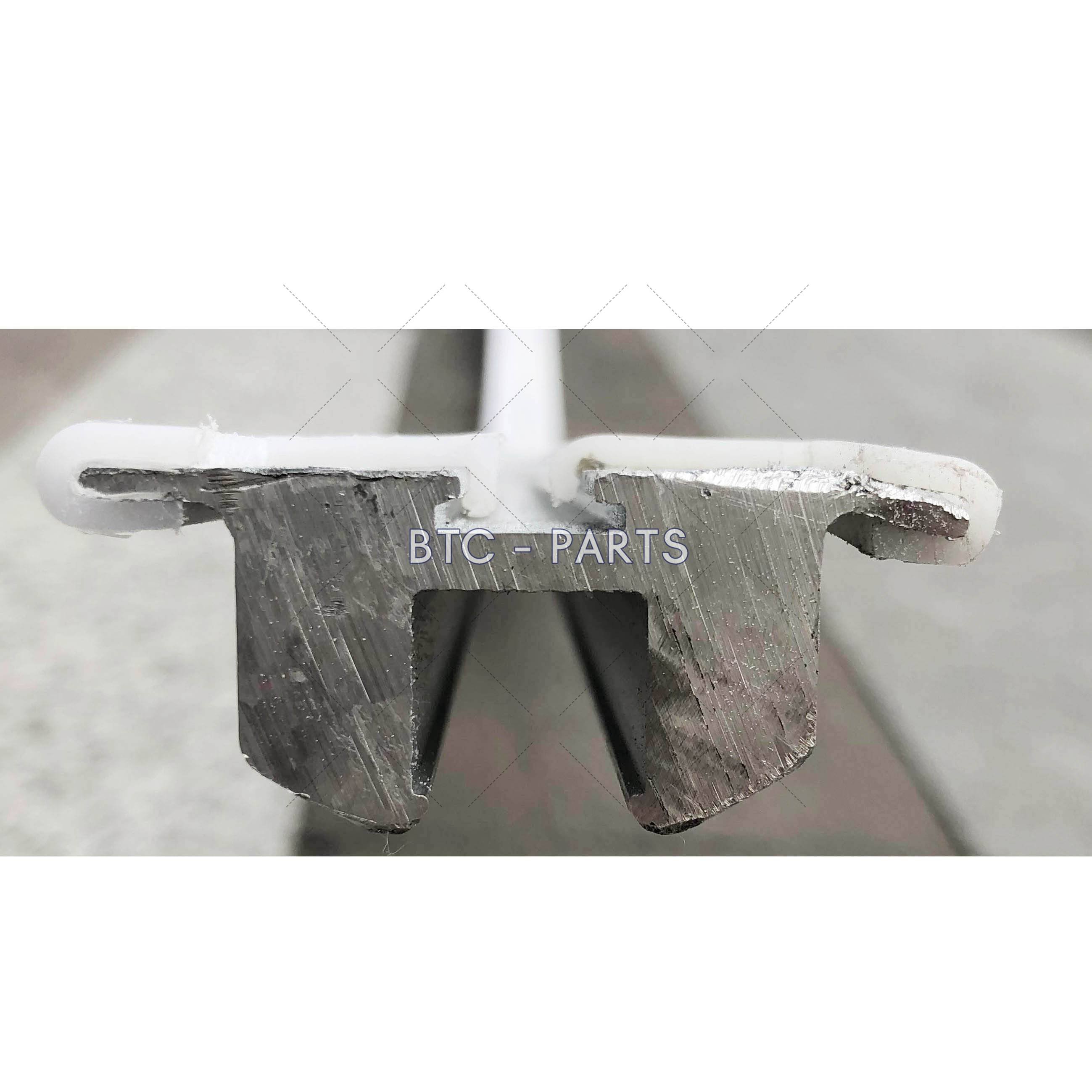 Escalator Handrail Guide Track XAA402TQ3 Use For Otis