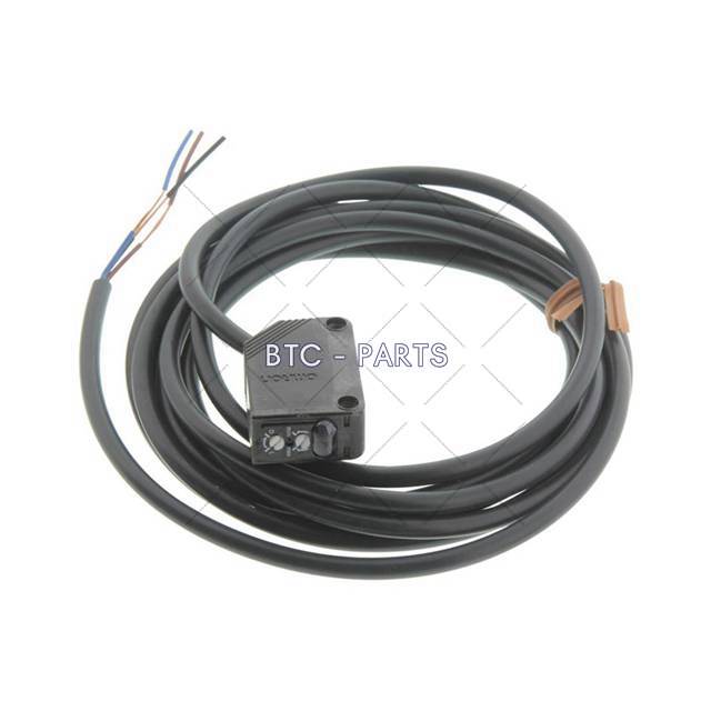 E3Z-D62 Escalator Compact Photoelectric Sensor Use For Other