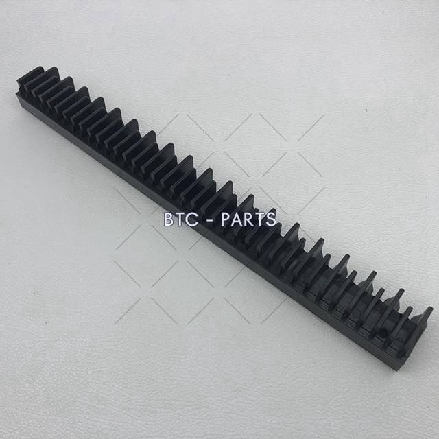 Escalator Step Demarcation XAA455K1, Black Plastic L321mm W31mm 38 Teeth Use For Otis