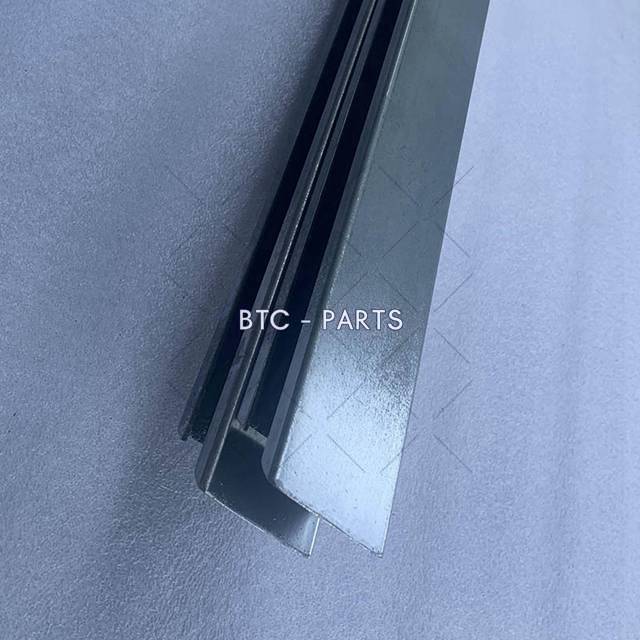Escalator Handrail Guide DEE2436955, Bottom 30-3 FEE250G Z275MB Use For Kone