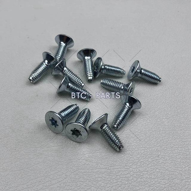 Escalator Step Roller Screws DEE2491248 Use For Kone